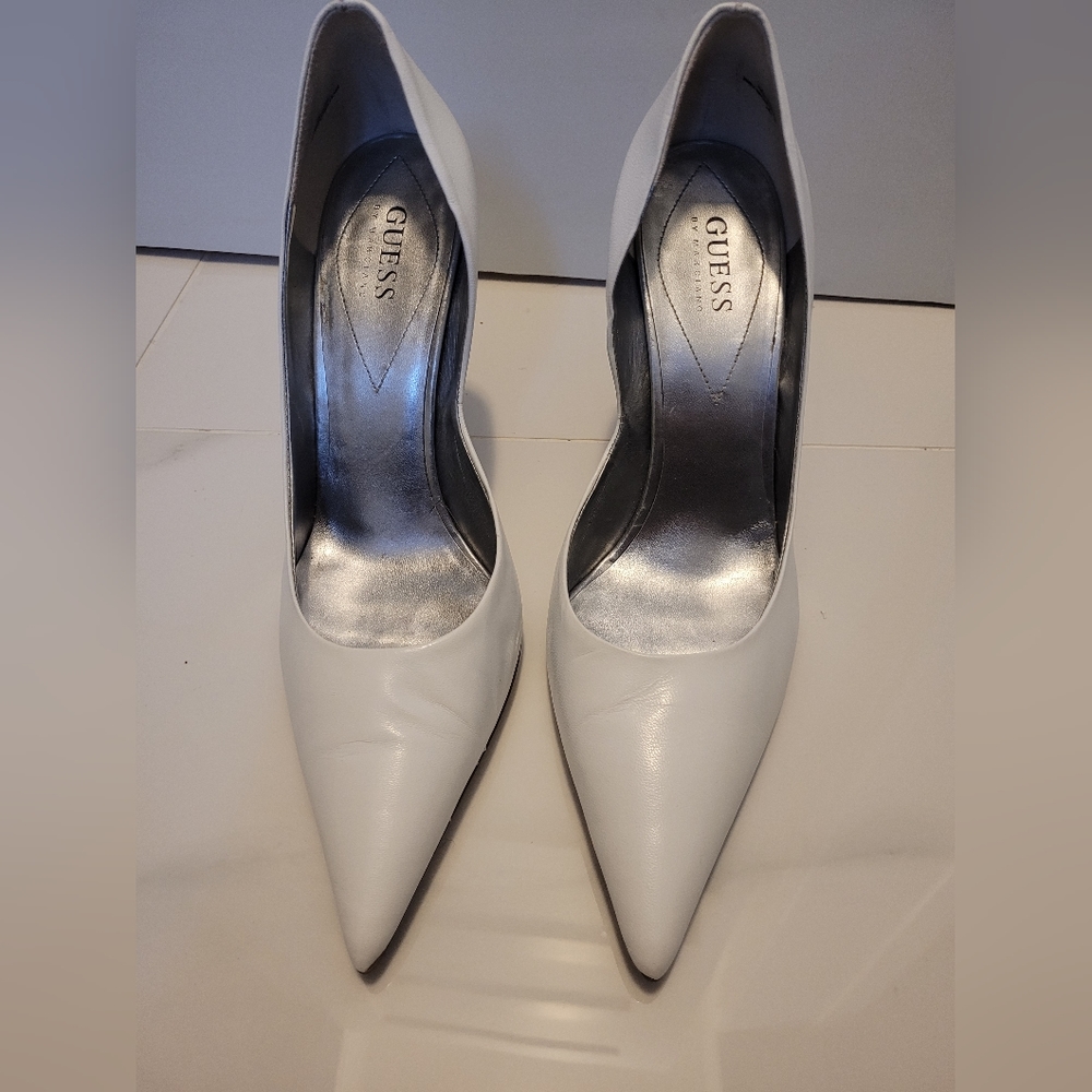 GUESS by Marciano Carrie White Pointed High Heels Size 10M - 4" Heel